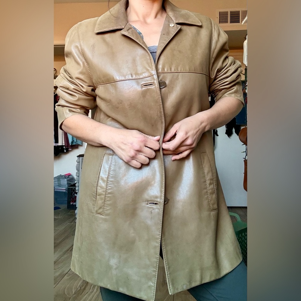 Clifford Michael Women’s Leather Coat Made in Canada M